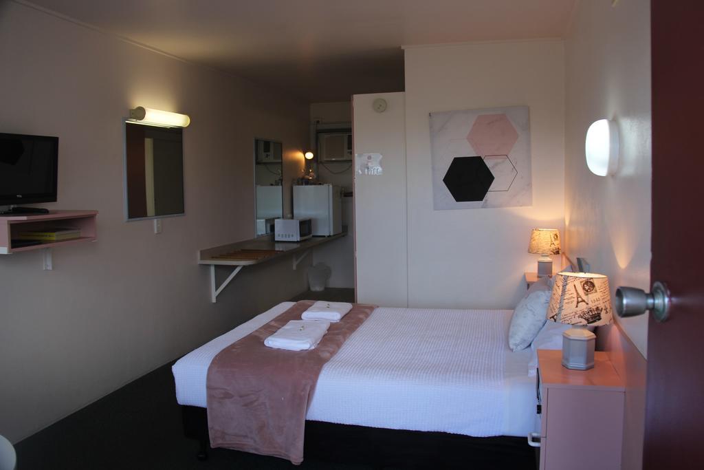 Caloundra Suncourt Motel Экстерьер фото