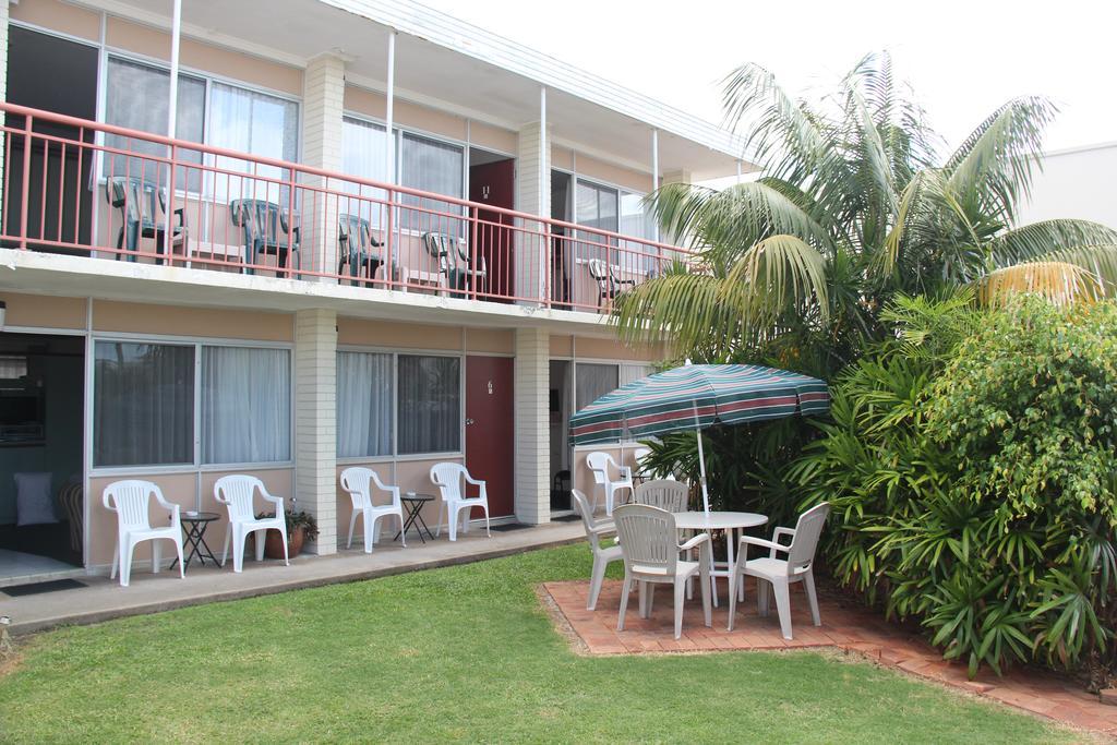 Caloundra Suncourt Motel Экстерьер фото