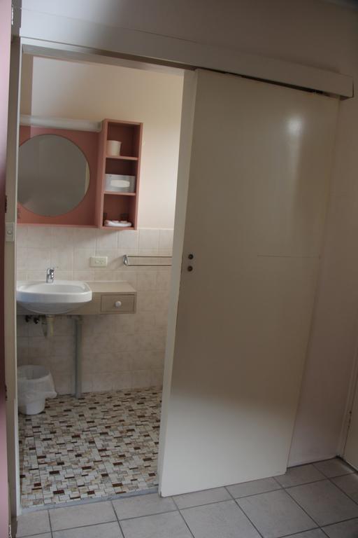 Caloundra Suncourt Motel Номер фото