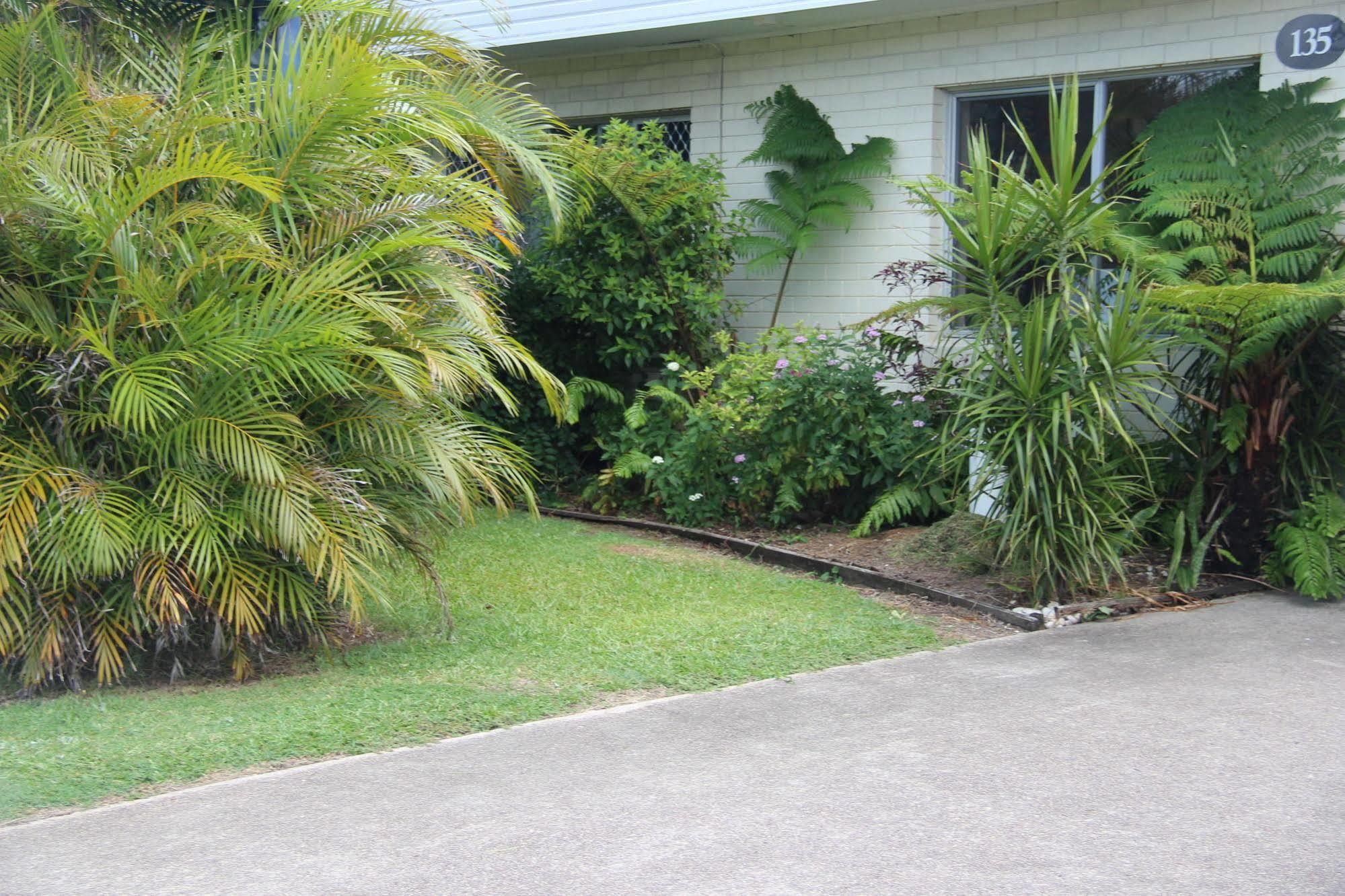 Caloundra Suncourt Motel Экстерьер фото